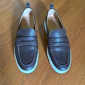 Vionic Uptown Leather Loafers